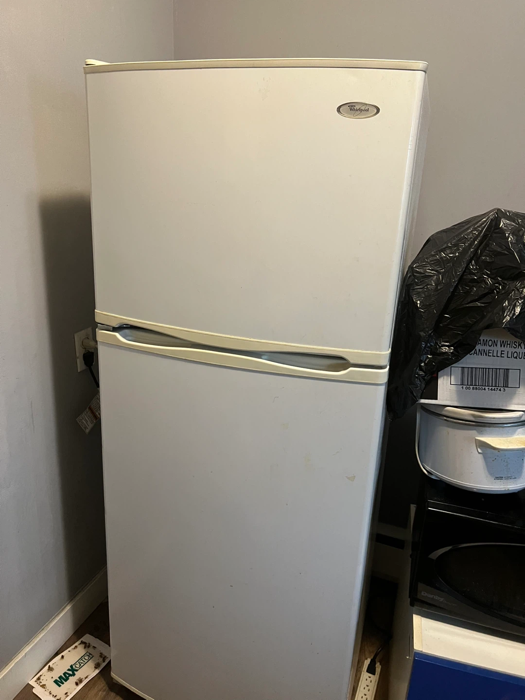 Whirlpool Top-Freezer Refrigerator