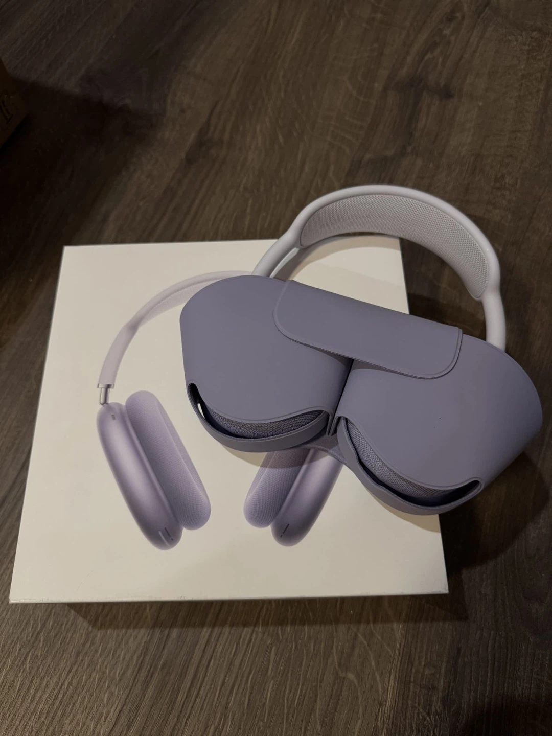 Apple AirPods Max Headphones - Silver