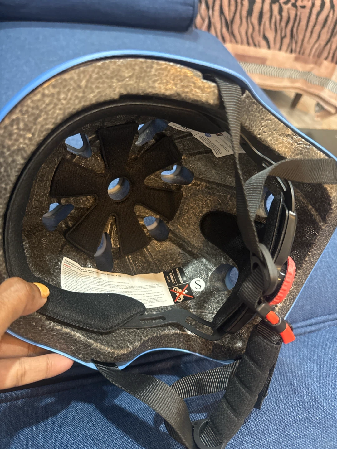 Kids scooter and safety helmet - photo 3