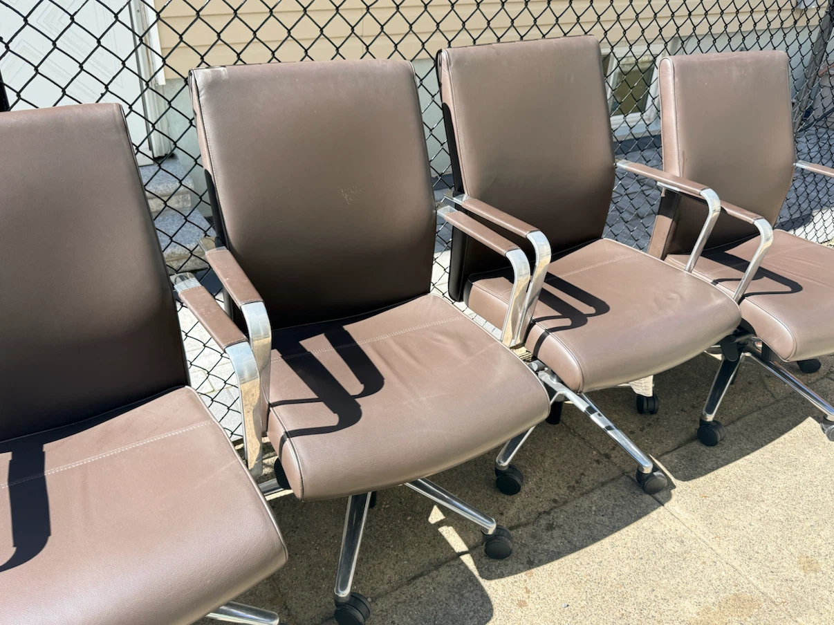 Office chair - brown leather - photo 2
