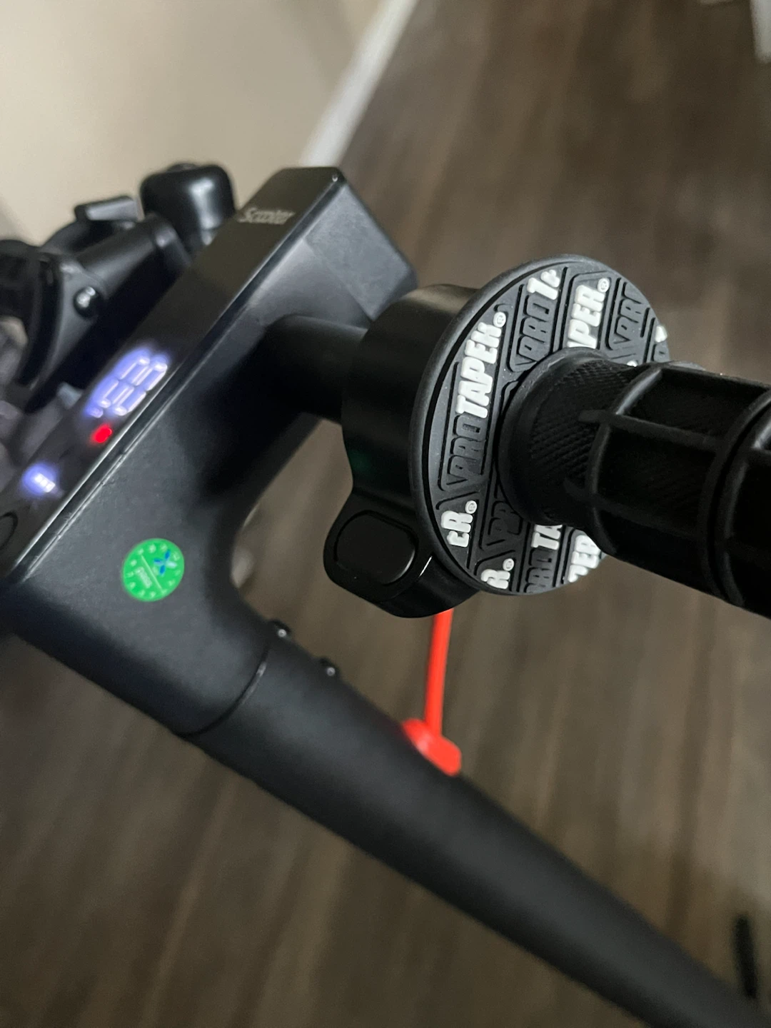 iScooter Electric Scooter - photo 4