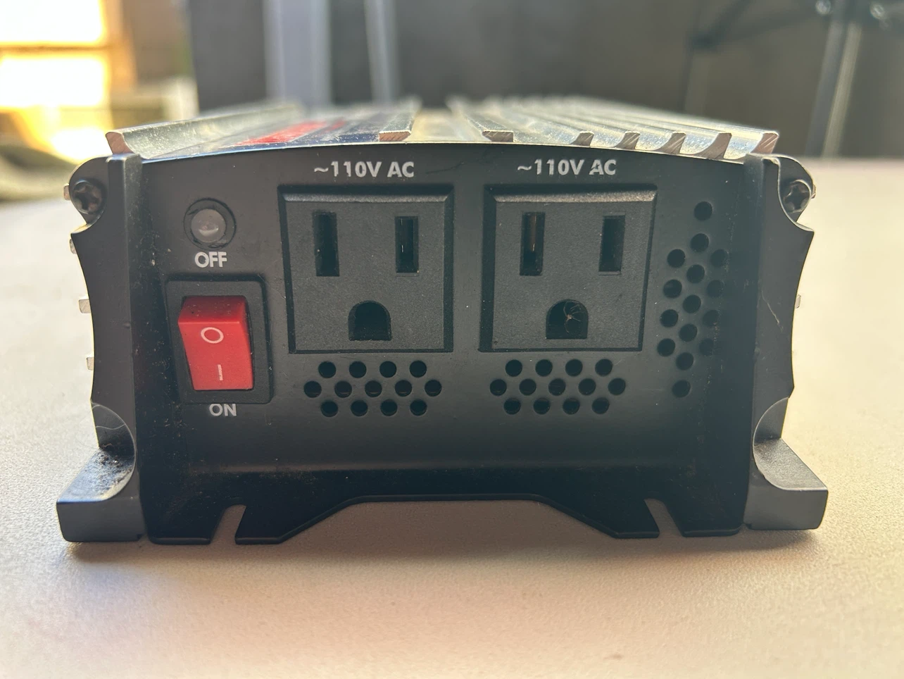 Westward 400 Watt Power Inverter 1YAY4 - photo 3