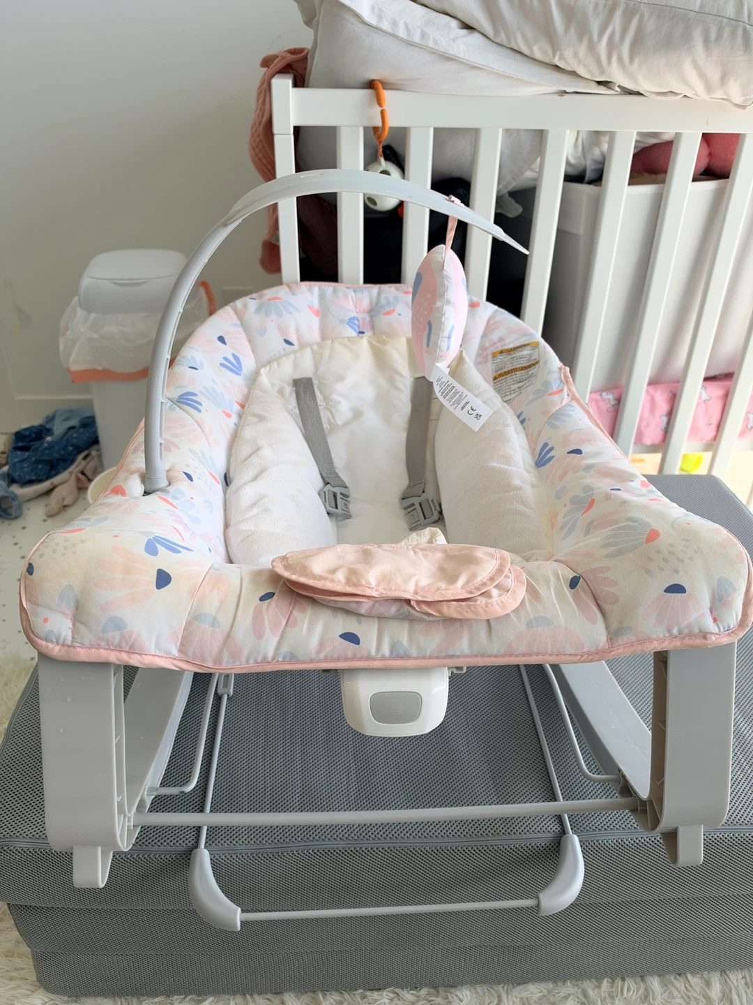 Baby vibrating bouncer Chair (up to 40 lbs)