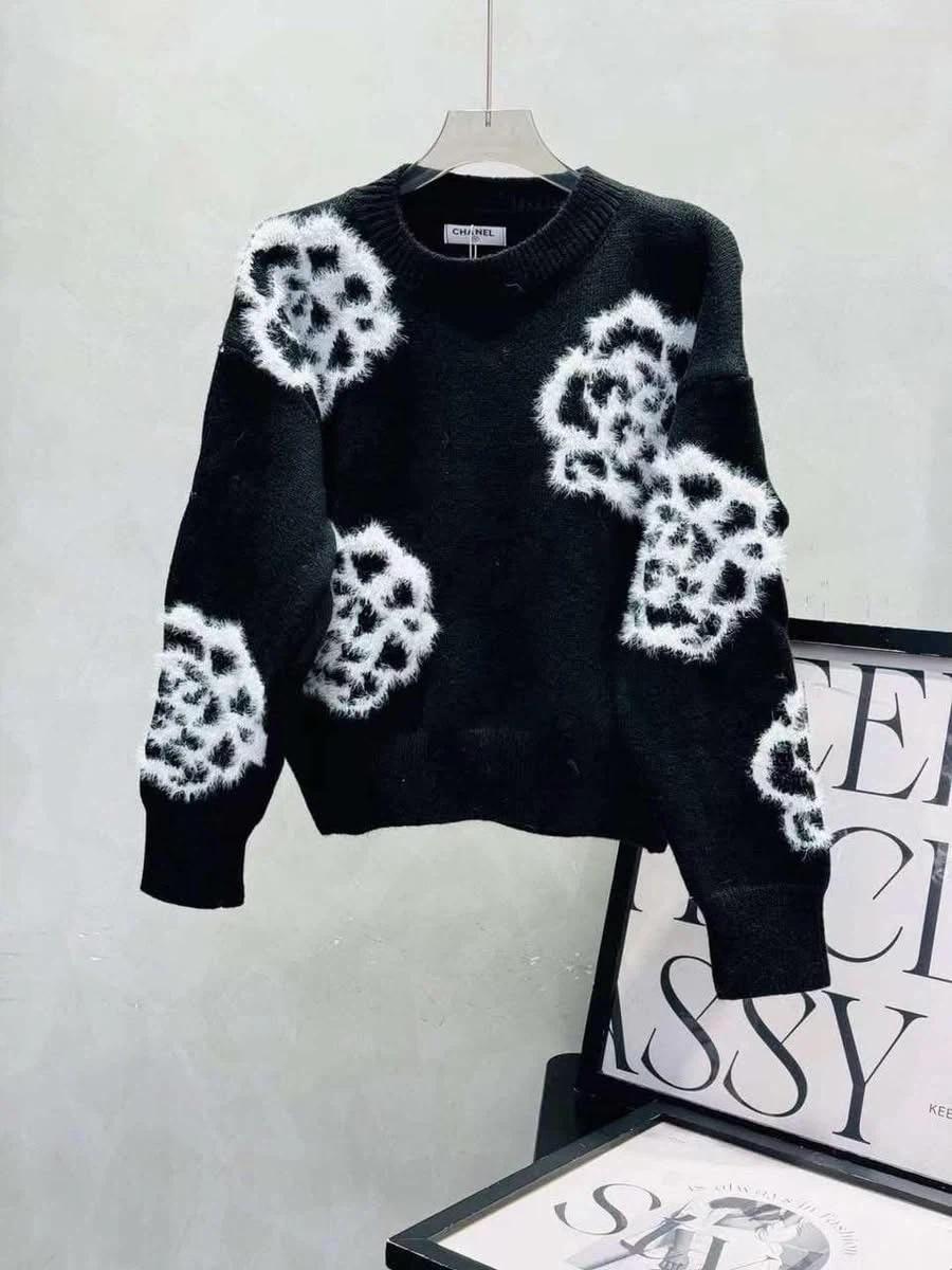 Chanel Floral Fuzzy Sweater - photo 2