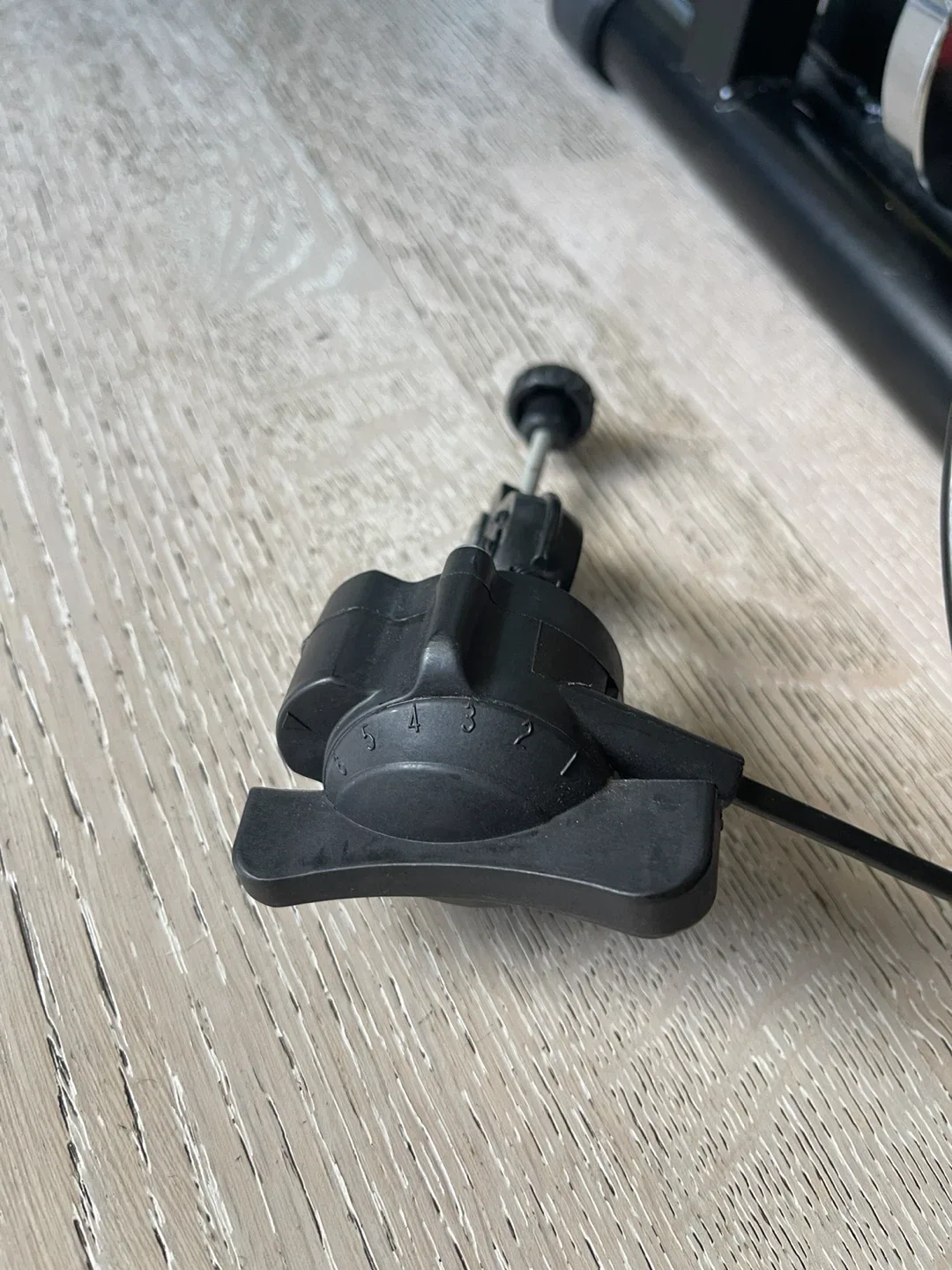 Magnetic Indoor Bike Trainer Stand + Accessories (unused) - photo 5