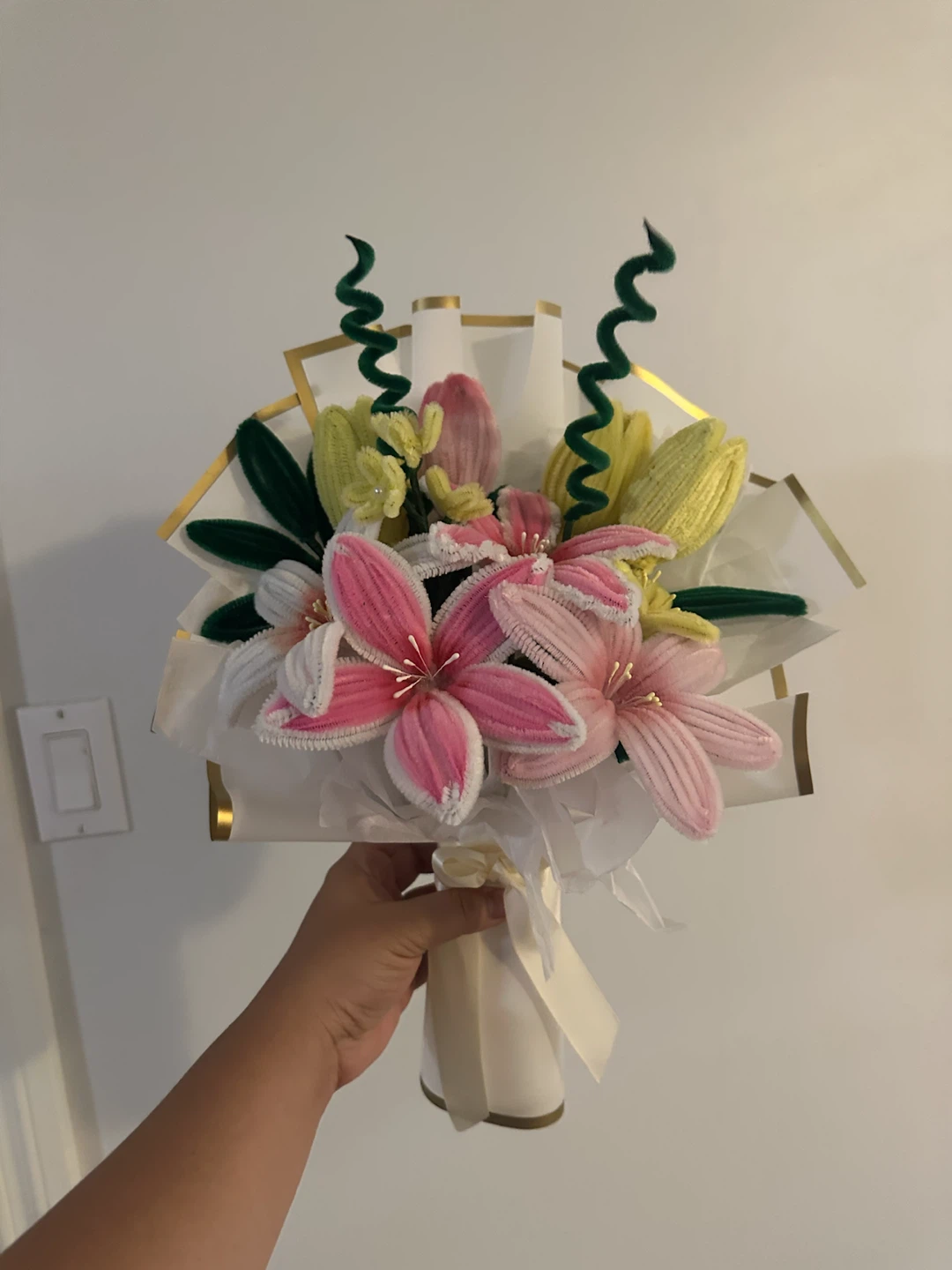 Handmade Pipe Cleaner Flower Bouquet - photo 2