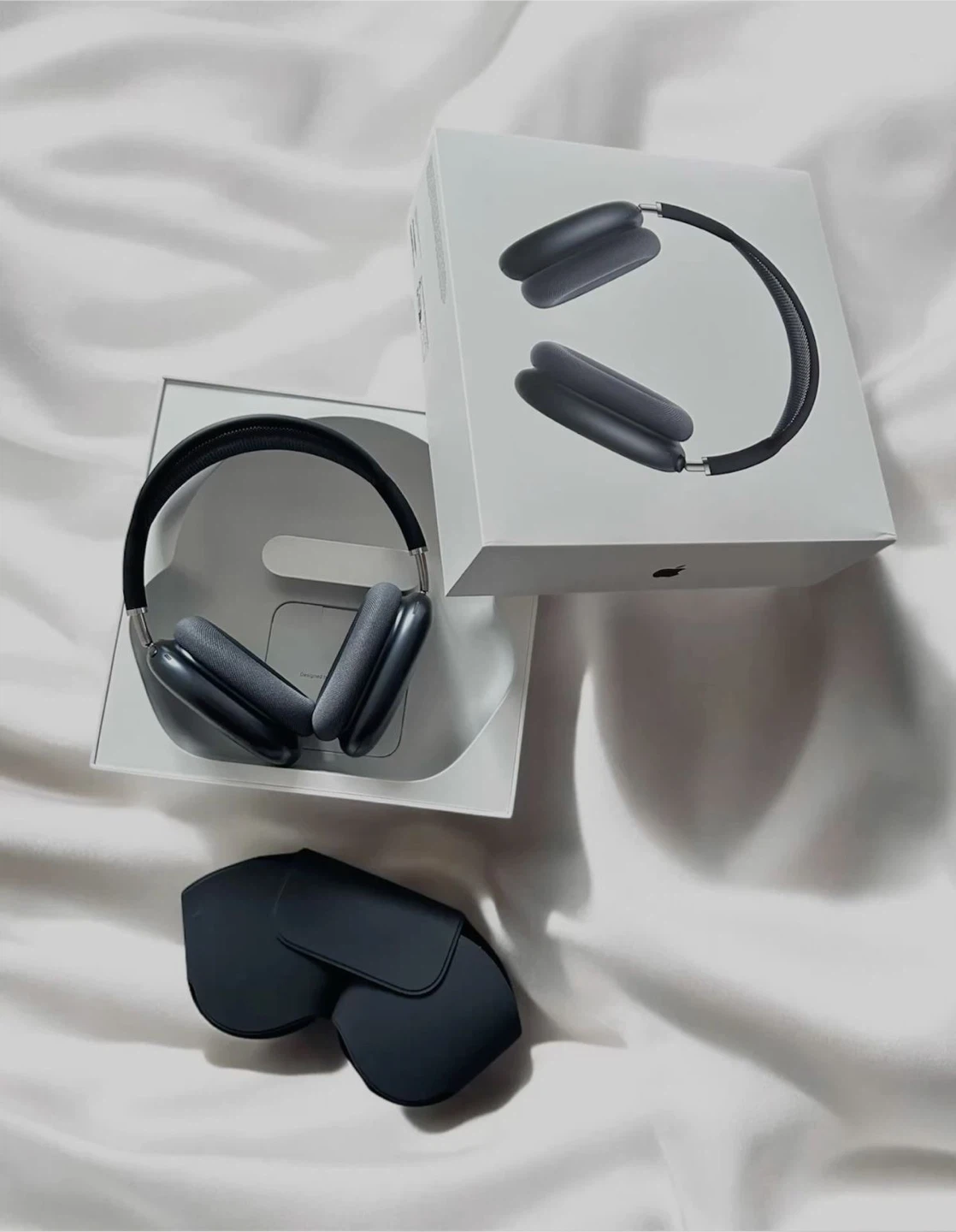 Apple airpod Maxes gen 2 Midknight blue