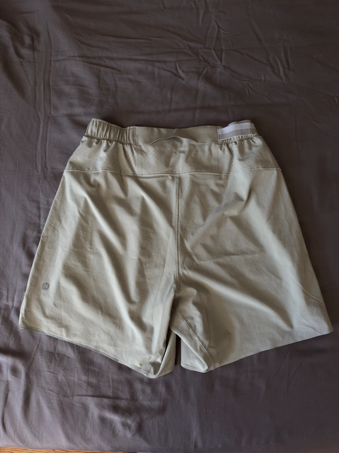 Lululemon Surge Linerlees Shorts - photo 2
