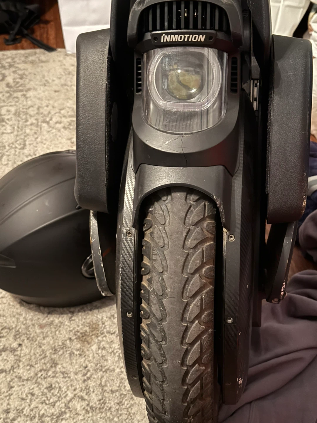 InMotion V11 Electric Unicycle - photo 2