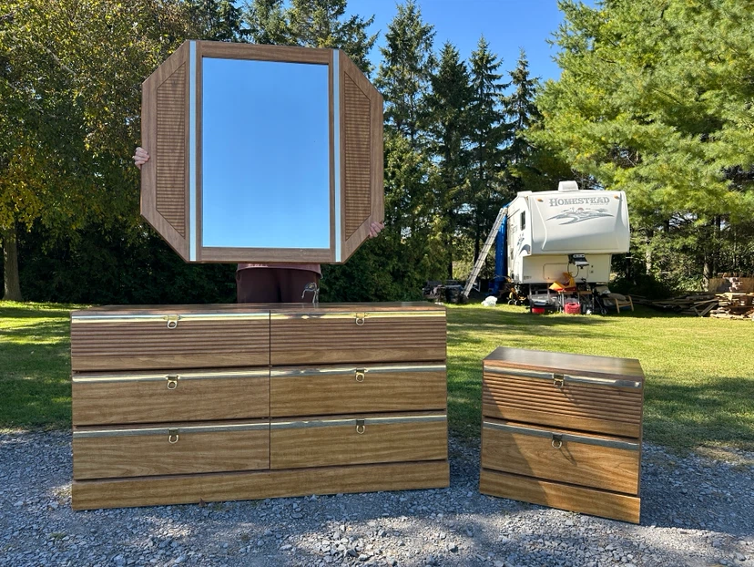 Vintage 1970s Retro Bedroom Set (CAN DELIVER)