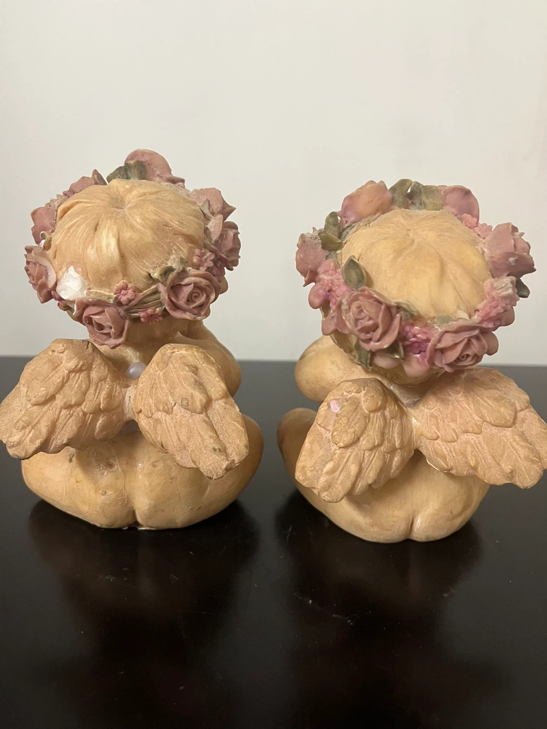 Set of Two Cherub Figurines with Flower Crowns - photo 2
