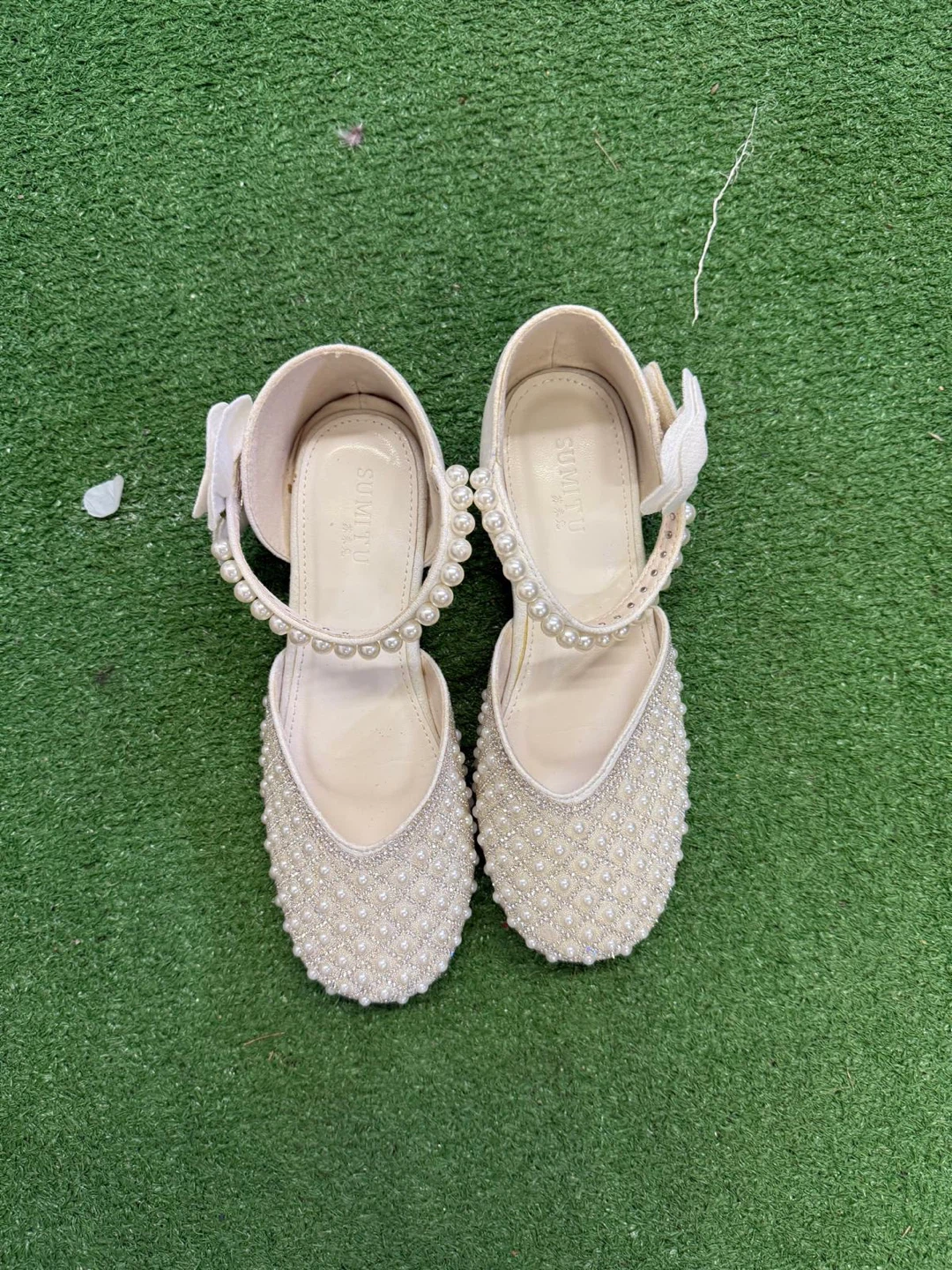Sumitu White Pearl Embellished Shoes - photo 2