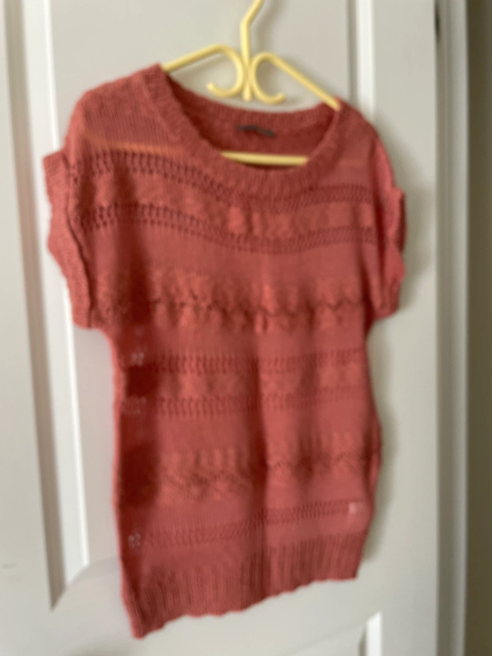 Like new Coral Knit Top