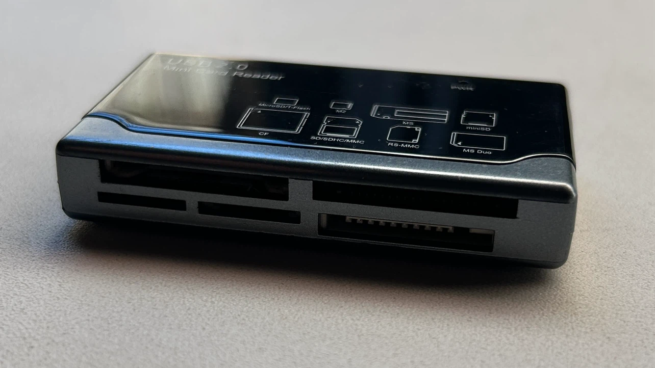 USB 2.0 Multi-Function Mini Card Reader - photo 3