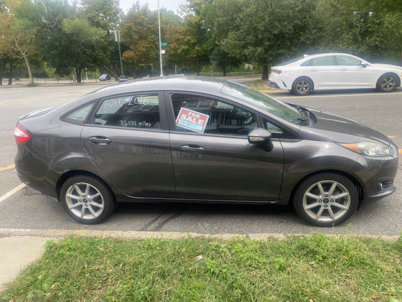 2016 Ford Fiesta SE - photo 3