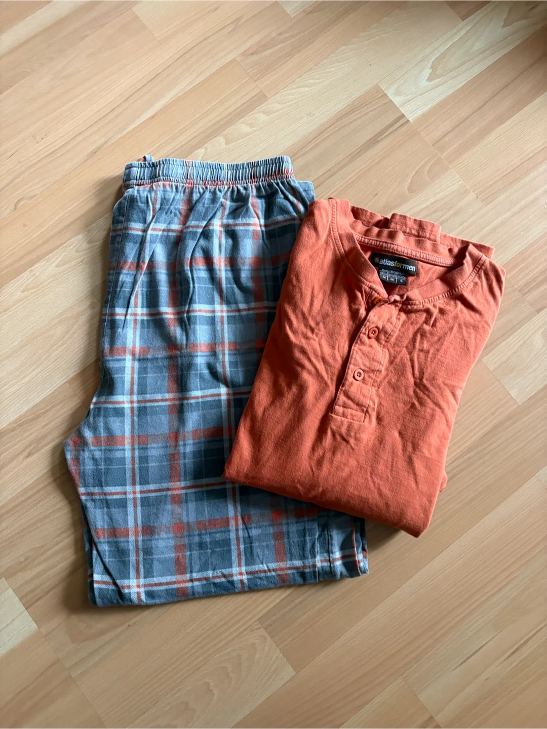 Men’s Pyjama Set Size Small $5 firm