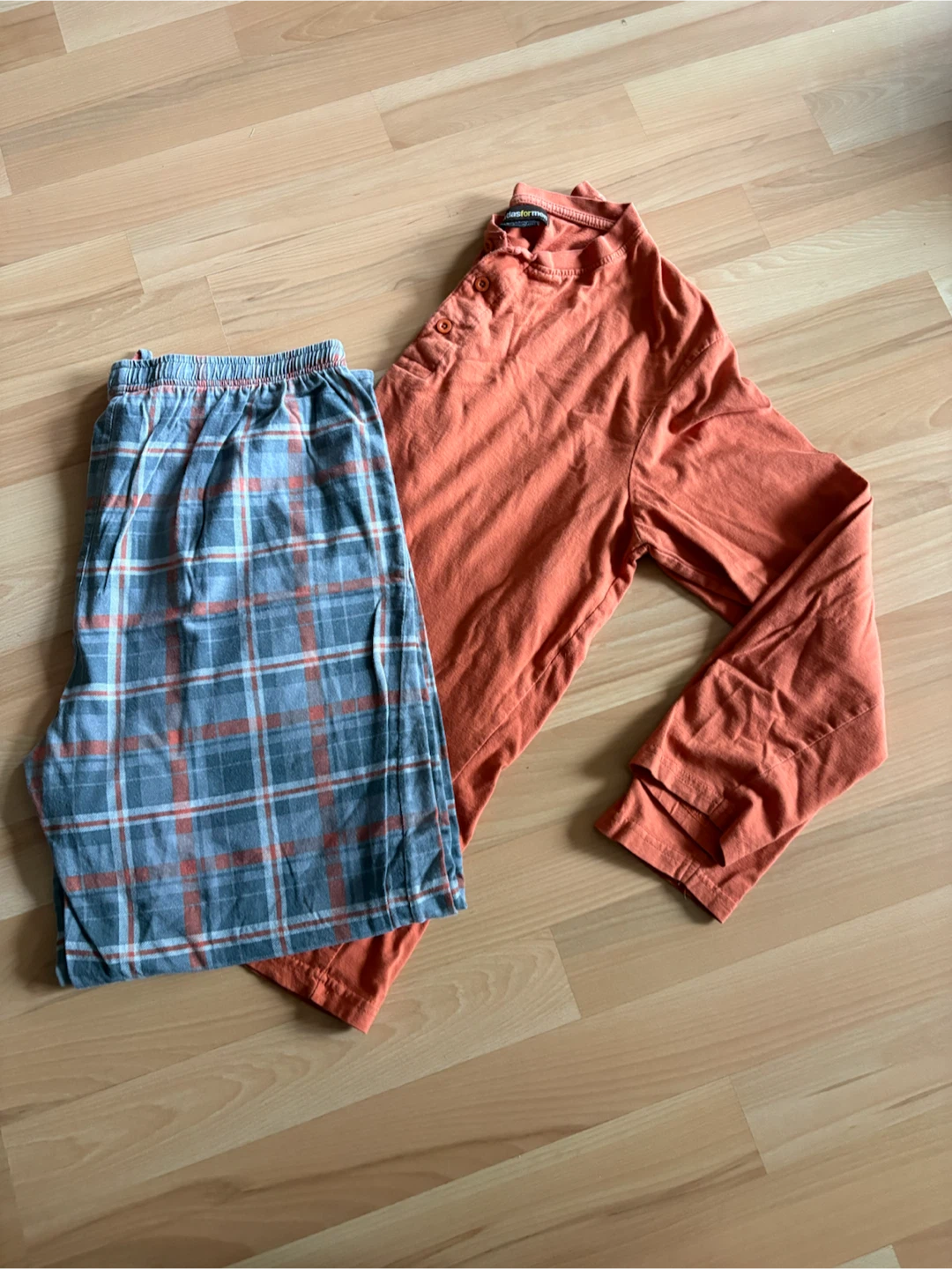 Men’s Pyjama Set Size Small $5 firm - photo 2