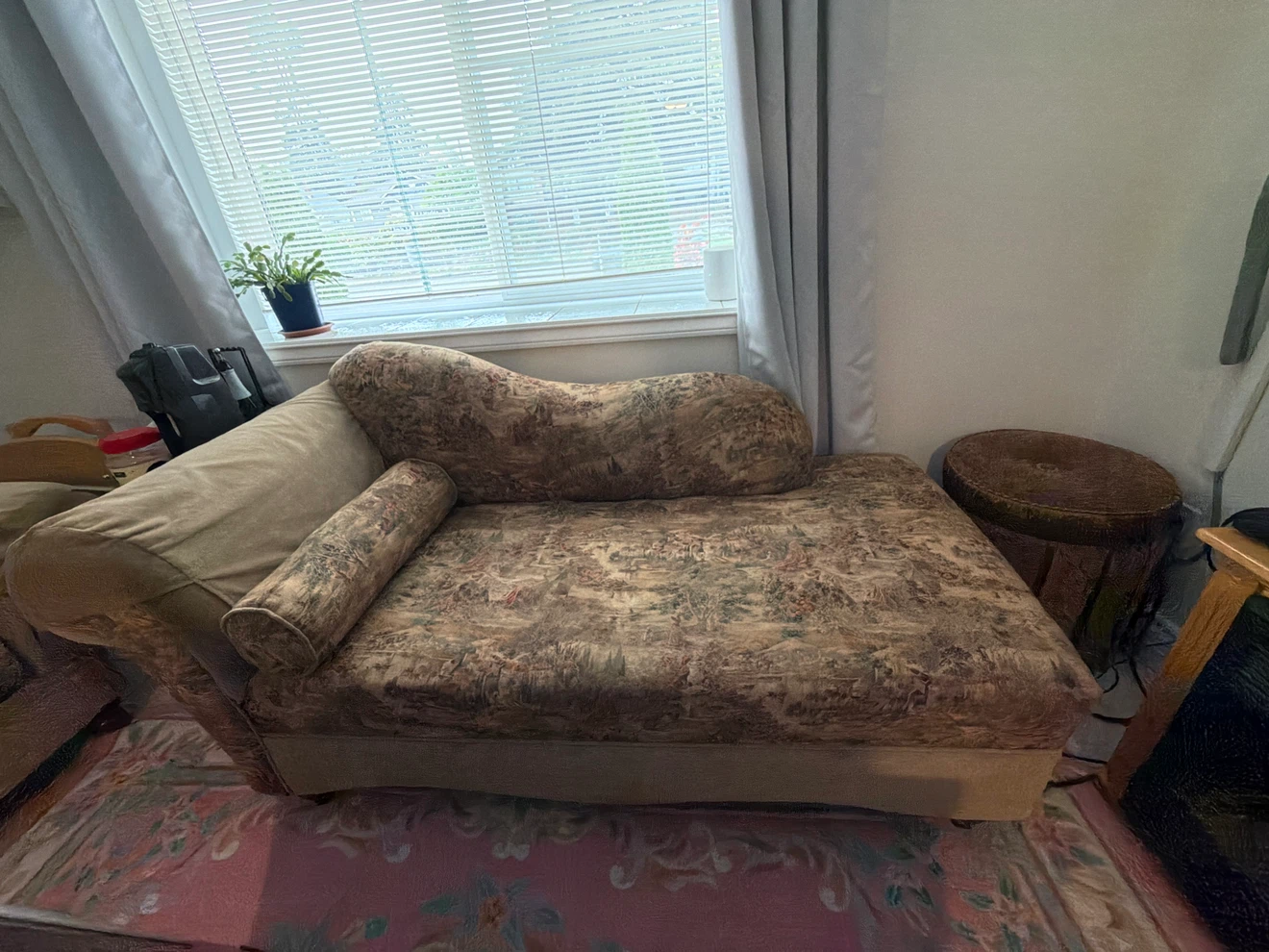 Tapestry Print Loveseat and Chaise Lounge Set