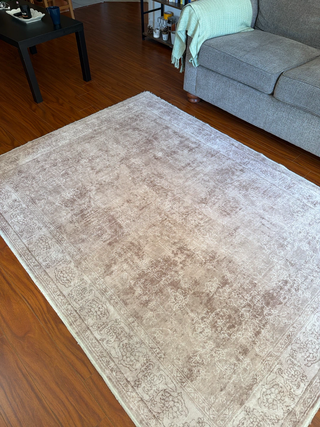 Light brown carpet. - photo 2