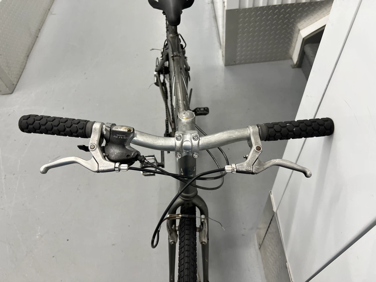 GT Zum Hybrid City Bike - Aluminum Frame - photo 5