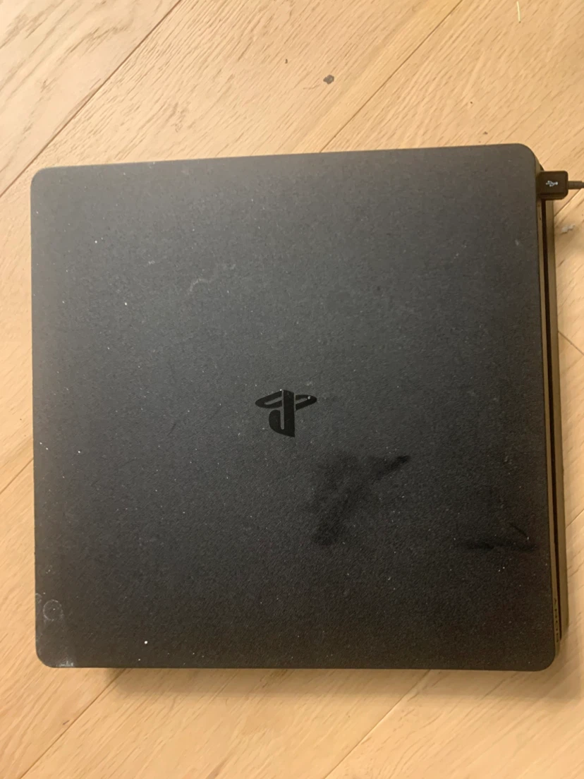 Sony PlayStation 4 Slim Console