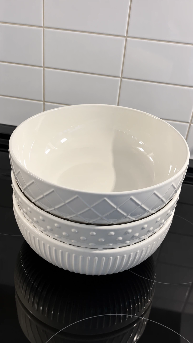 Set of 3 White Ceramic Bowls