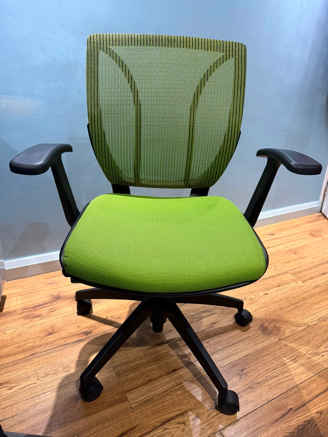 Global Upholstery Office Chair - photo 3