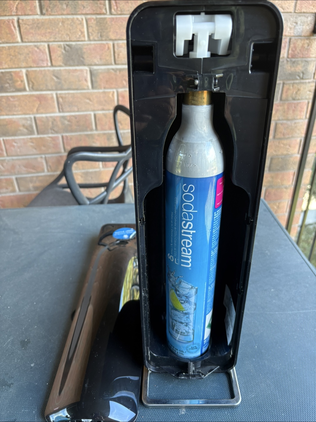 Water carbonation unit - photo 2