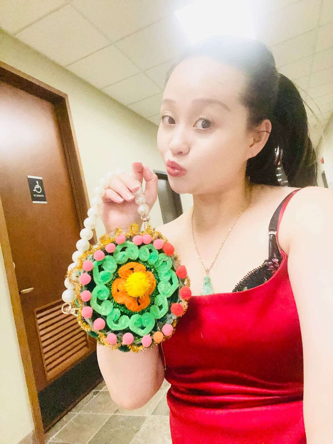 Handcrafted colourful pom-pom circular handbag - photo 3