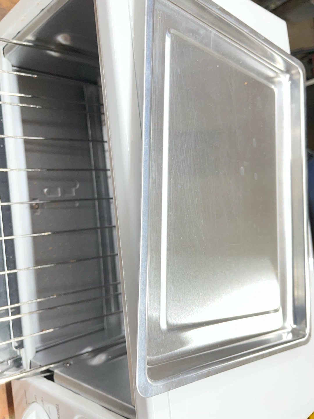 Deny White Countertop Toaster Oven - photo 5