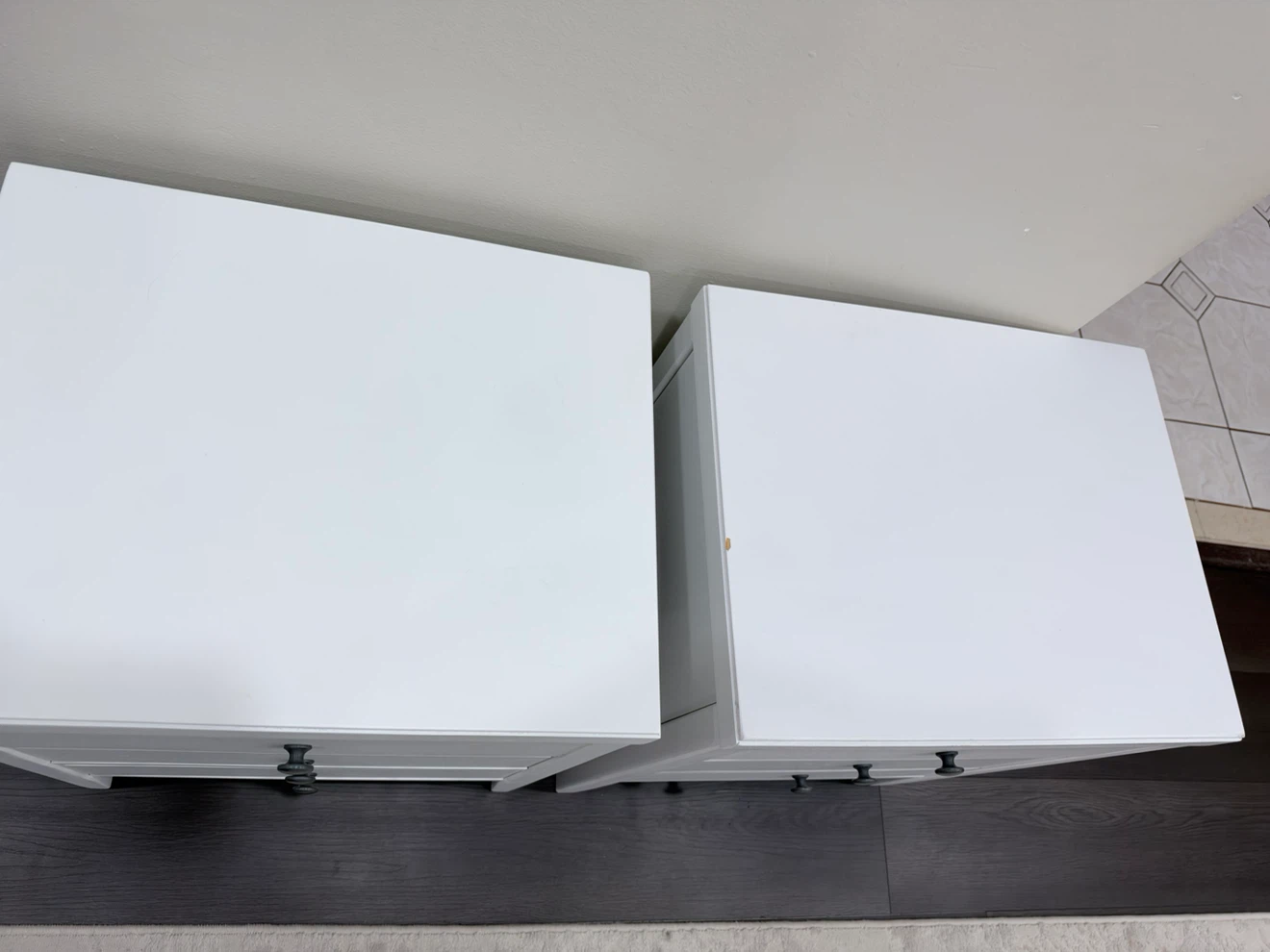 Set of 2 White Nightstands - photo 5