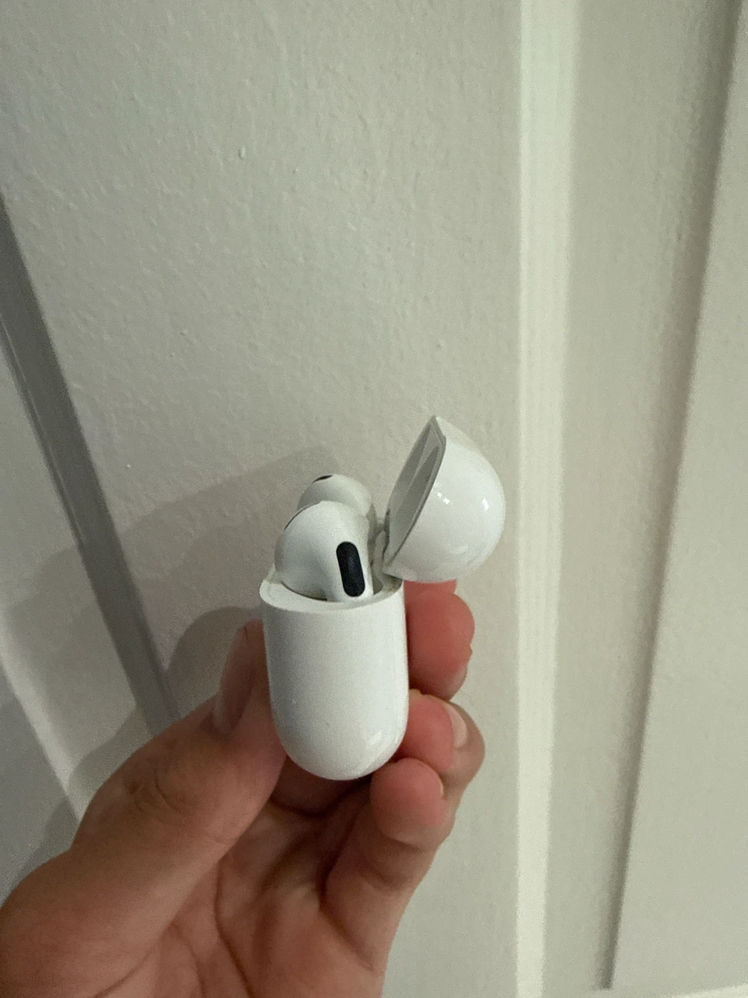 Apple AirPods Pro - photo 2