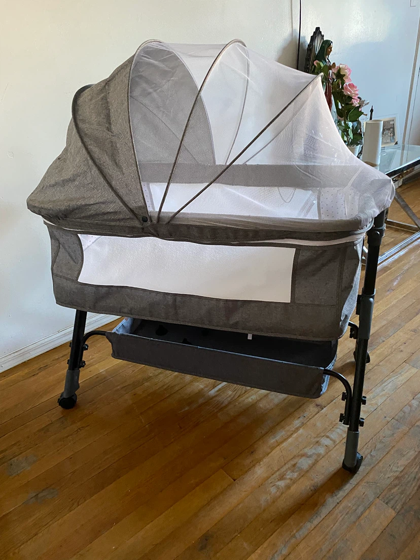 Portable Baby Bedside Sleeper Bassinet - photo 3