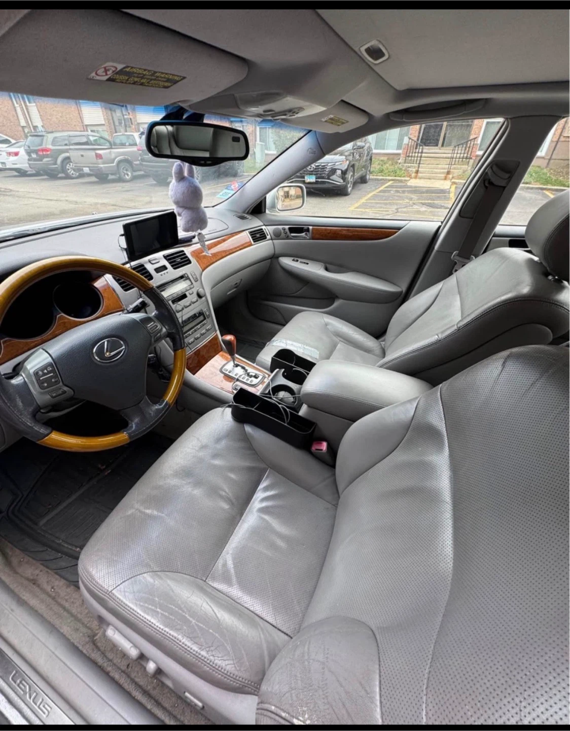 Silver Lexus ES Sedan - photo 2