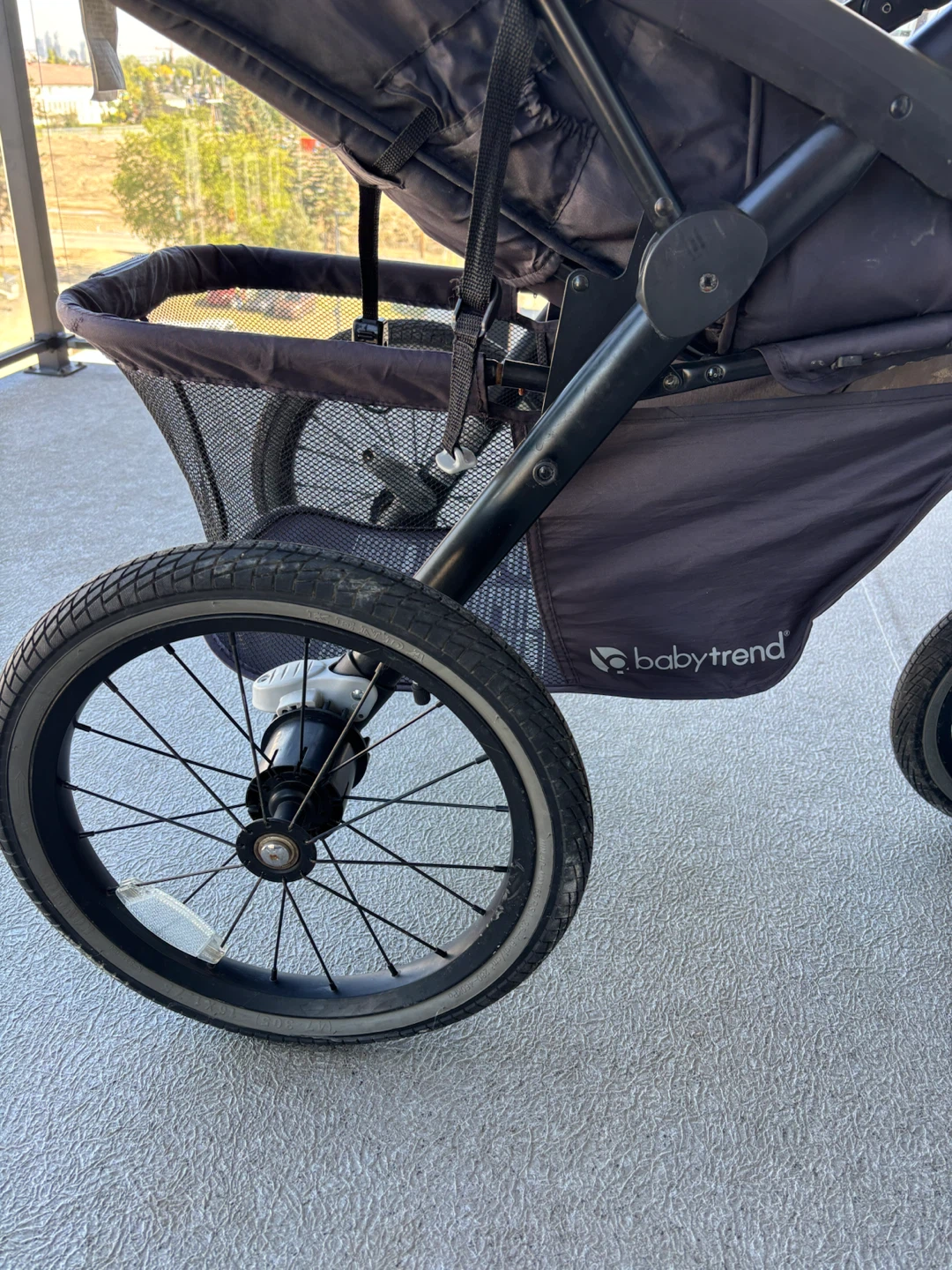 Baby Trend Jogging Stroller - photo 2