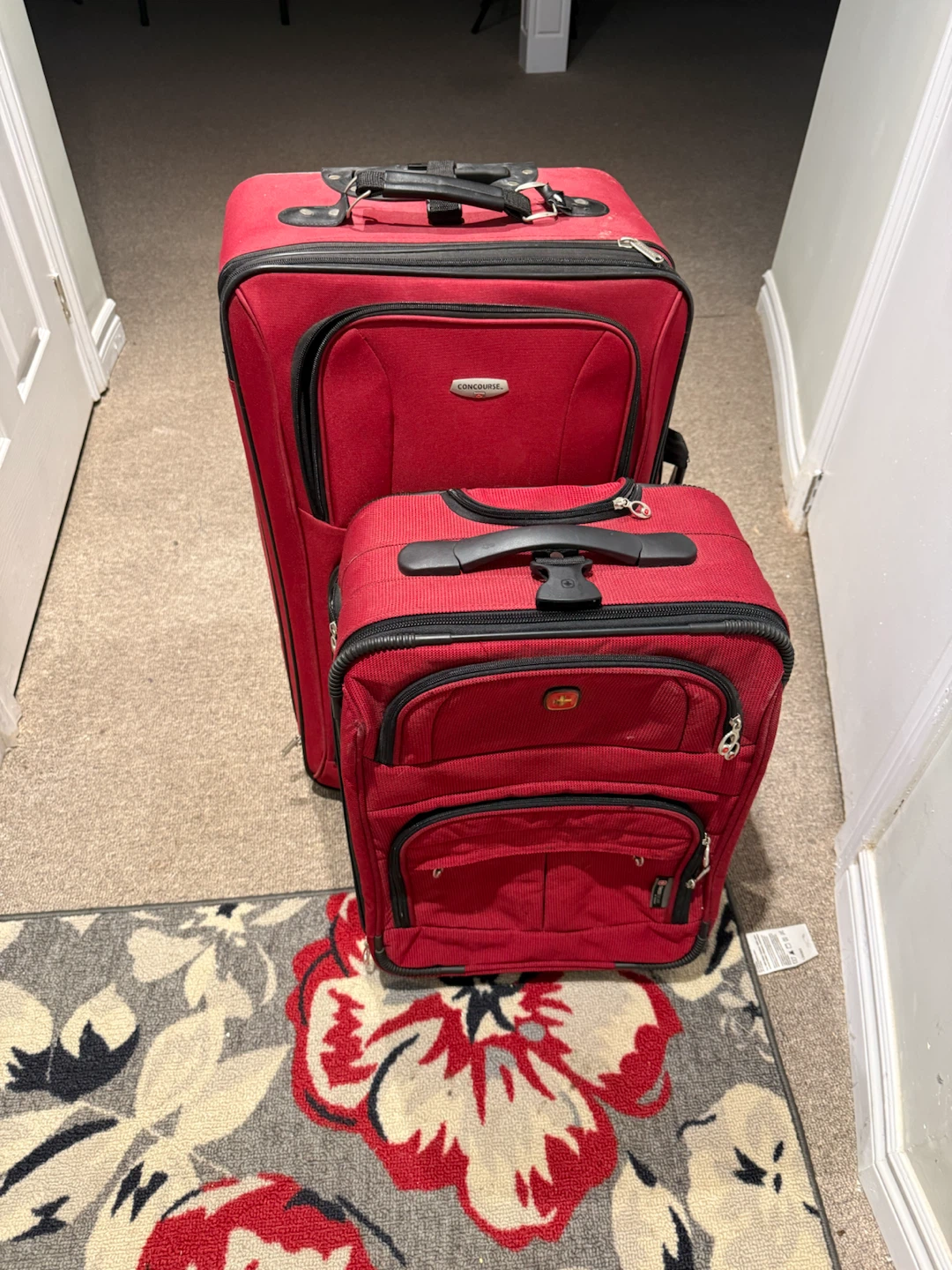 Set of 3 Assorted Travel Luggage Suitcases - photo 2