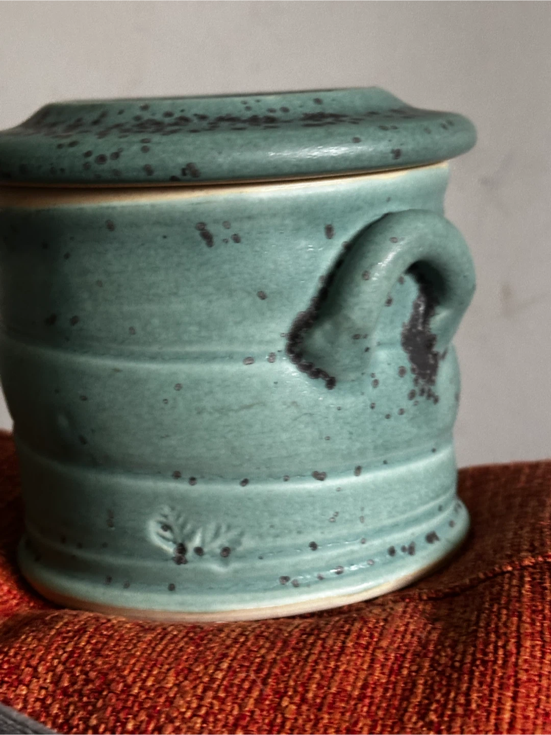 Vintage Wilson Studio Pottery Teal Leaf Butter Crock Keeper - photo 2