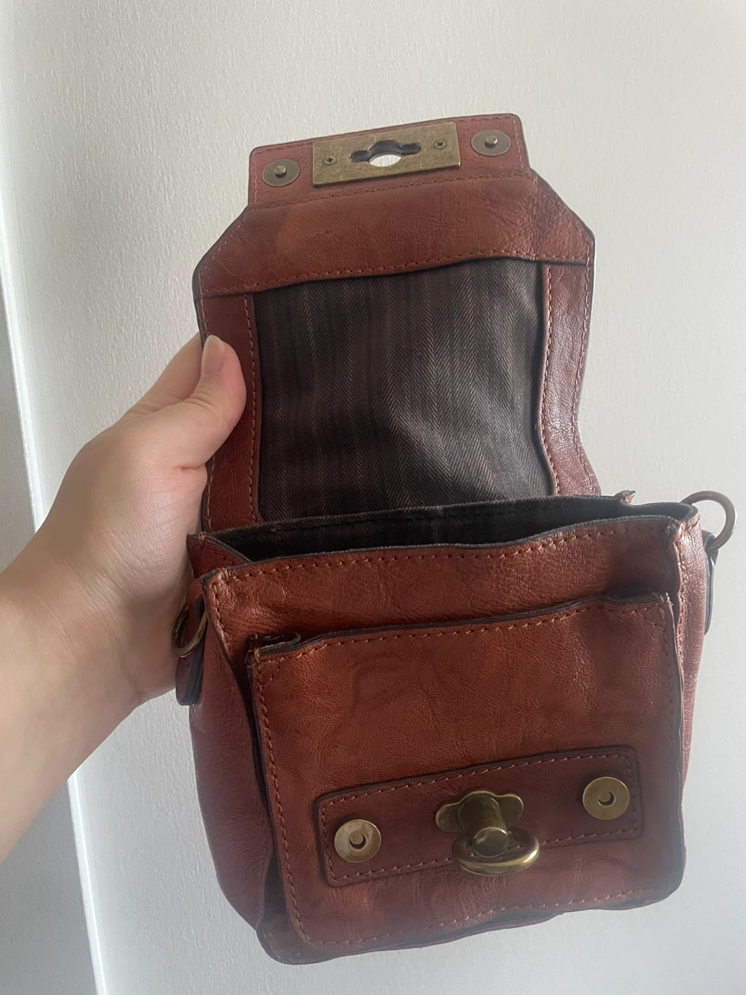 Leather pouch - photo 2