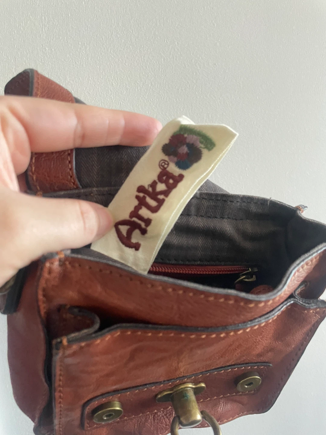 Leather pouch - photo 3
