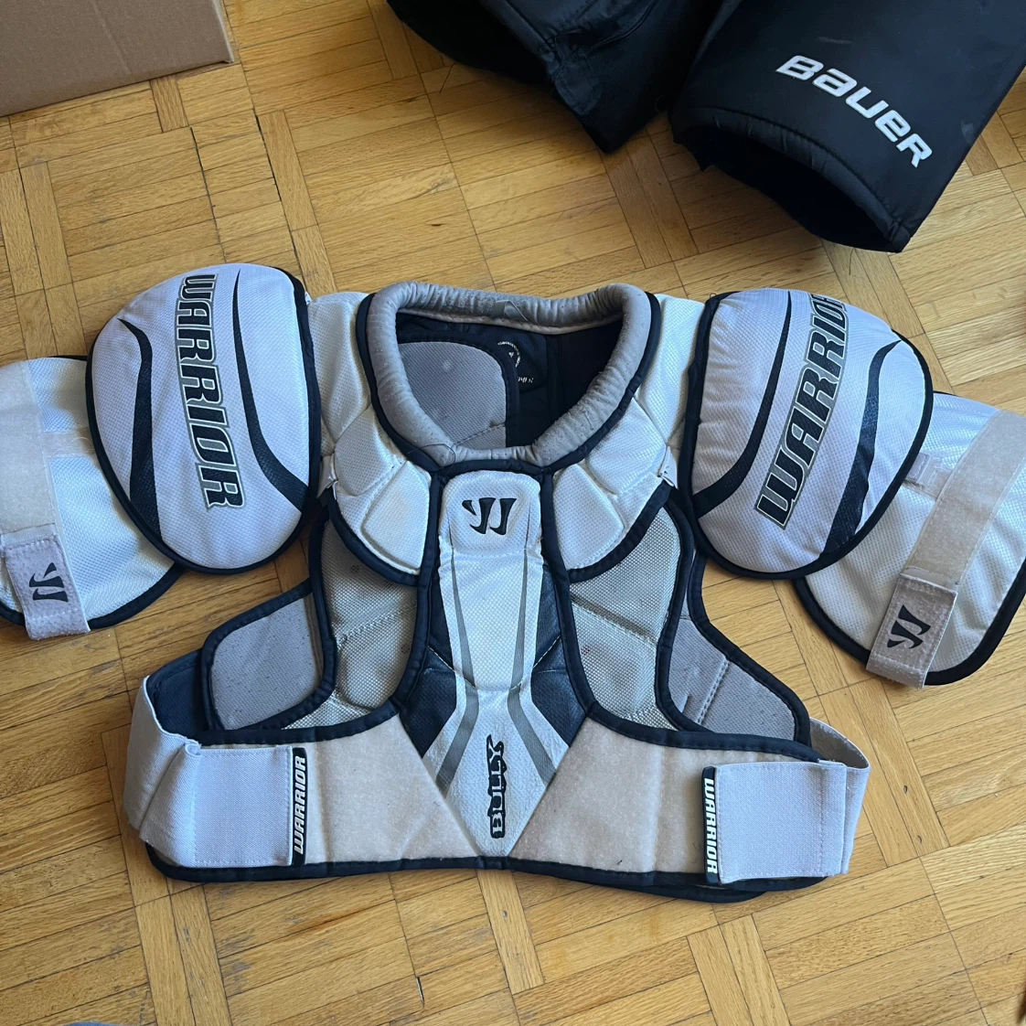 Hockey Equipment - photo 4