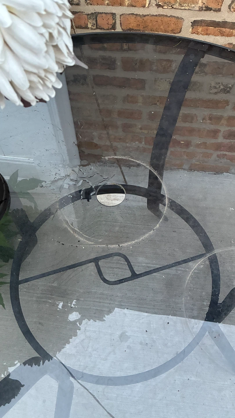 Round glass patio table - photo 3