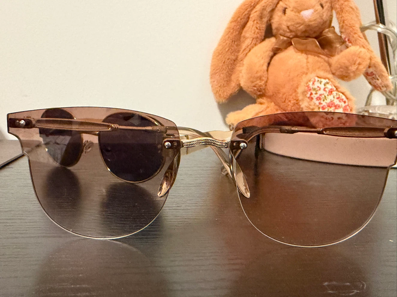 Vintage-Style Tinted Sunglasses - photo 3
