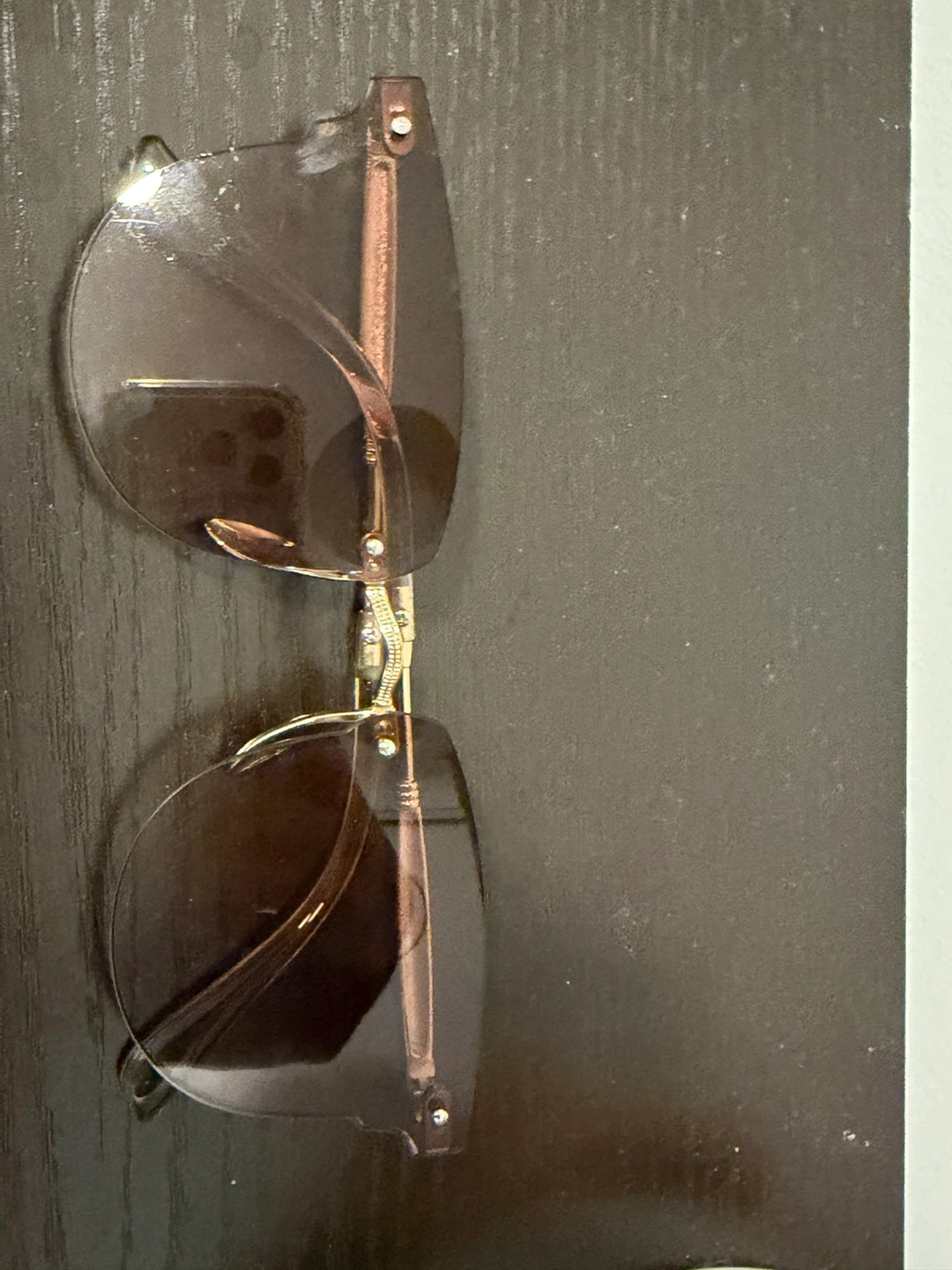 Vintage-Style Tinted Sunglasses - photo 5