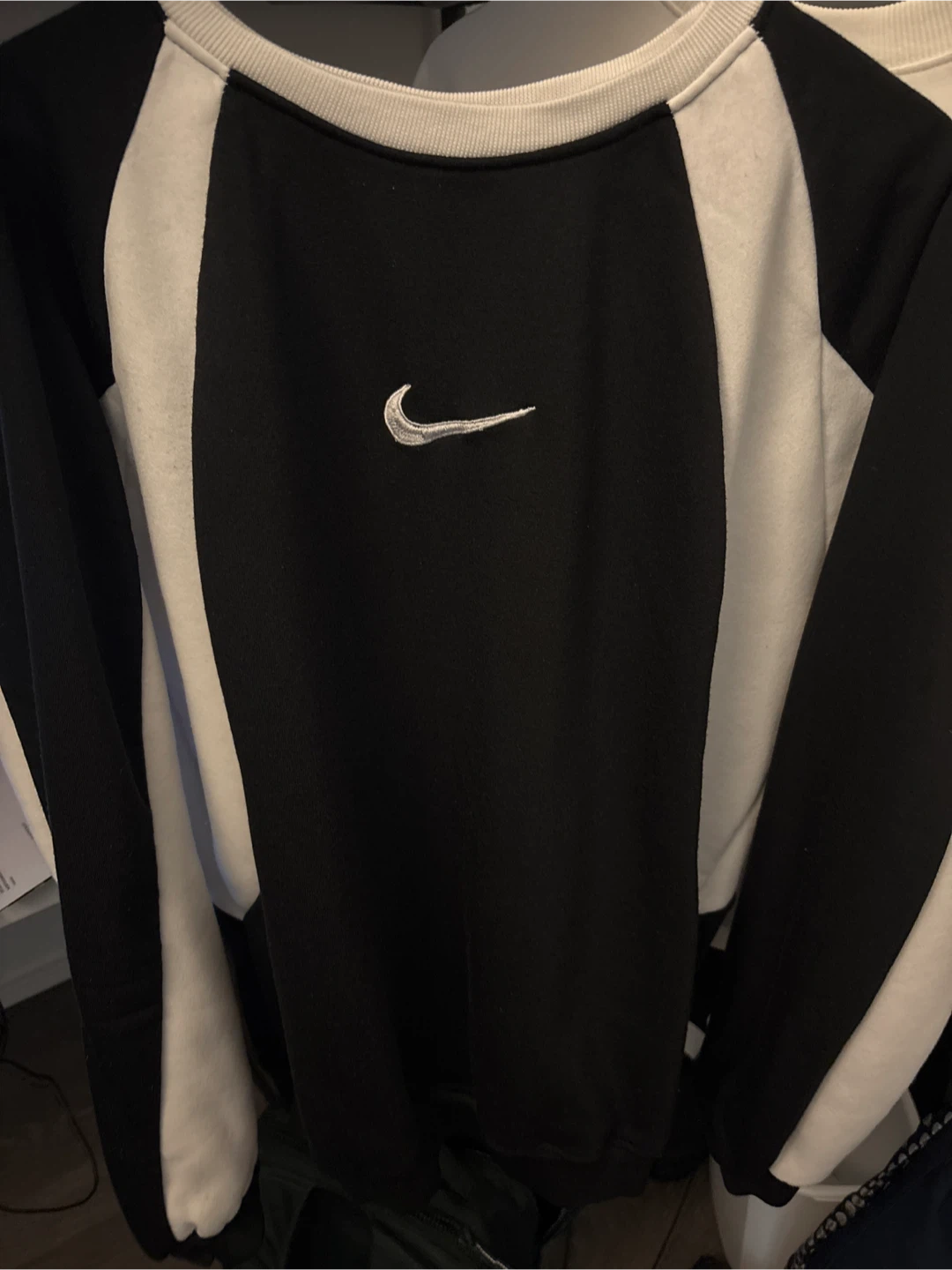 Nike Black and White Sweatshirt