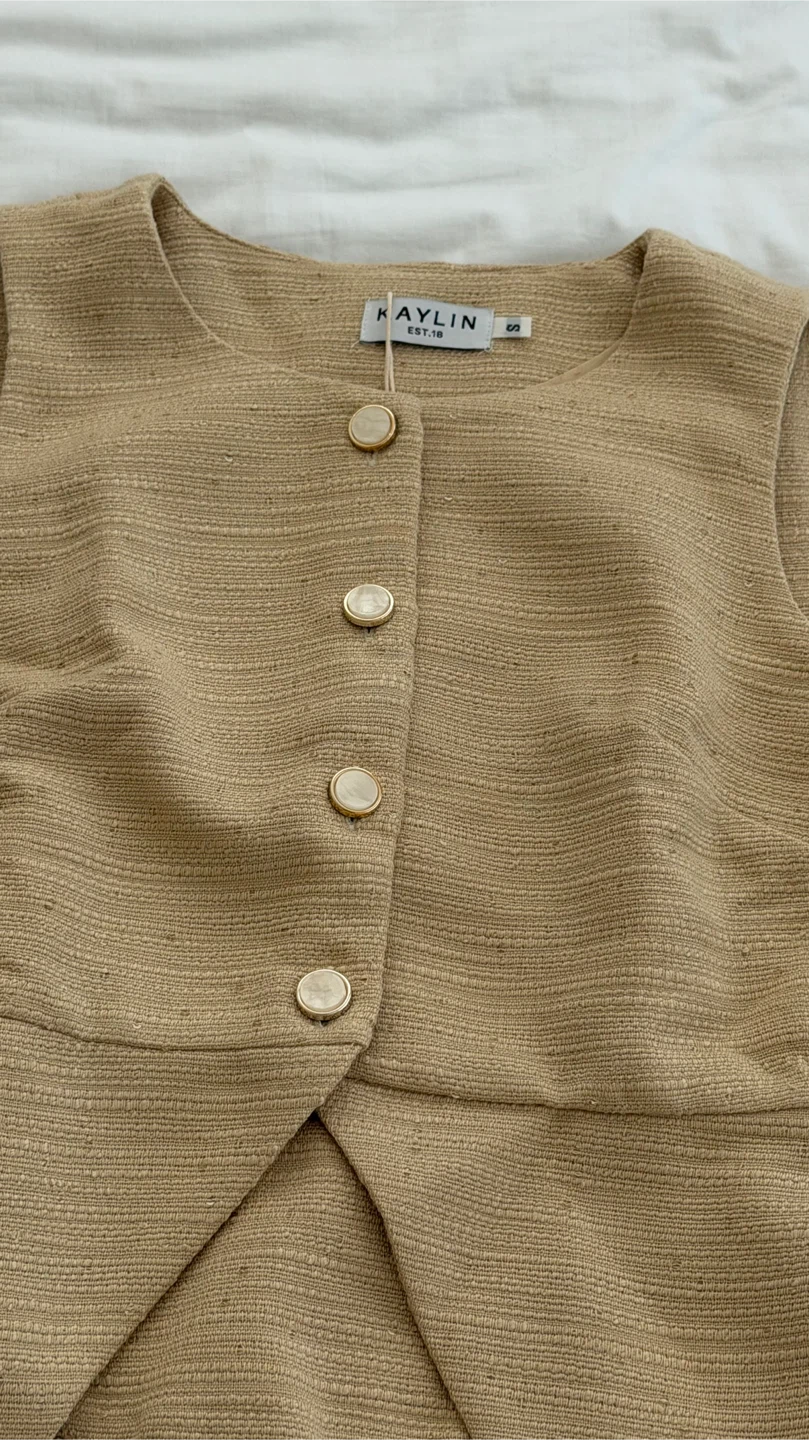 Beige Peplum Top and Skirt Set - photo 2