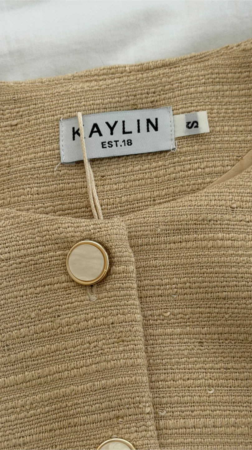 Beige Peplum Top and Skirt Set - photo 5