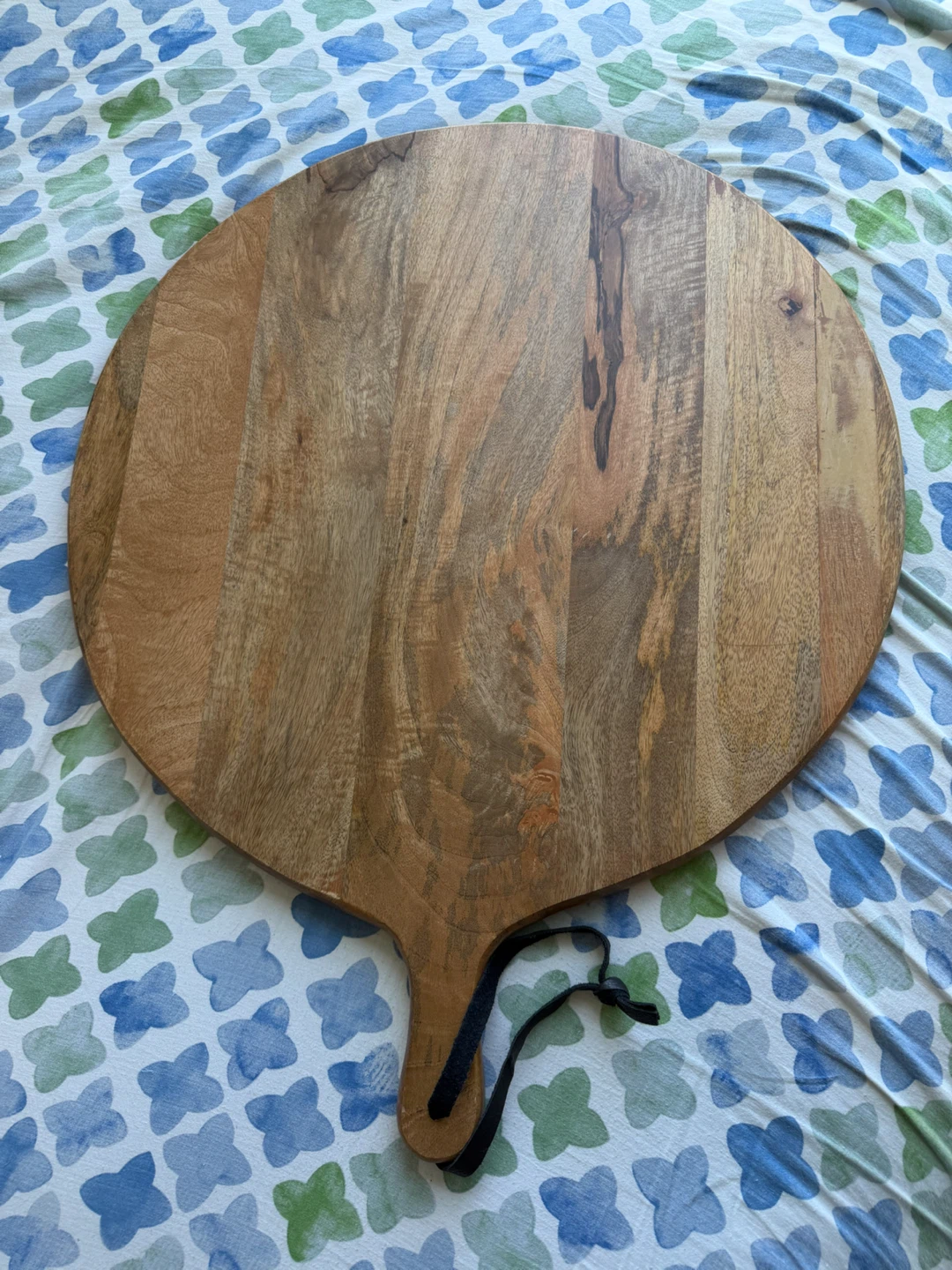 Round Mango Wood Serving Board