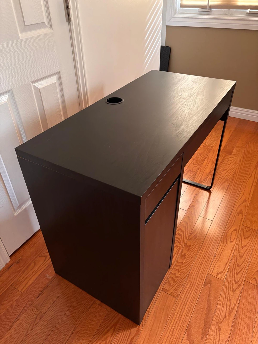 IKEA Micke Desk - Black-Brown - photo 3