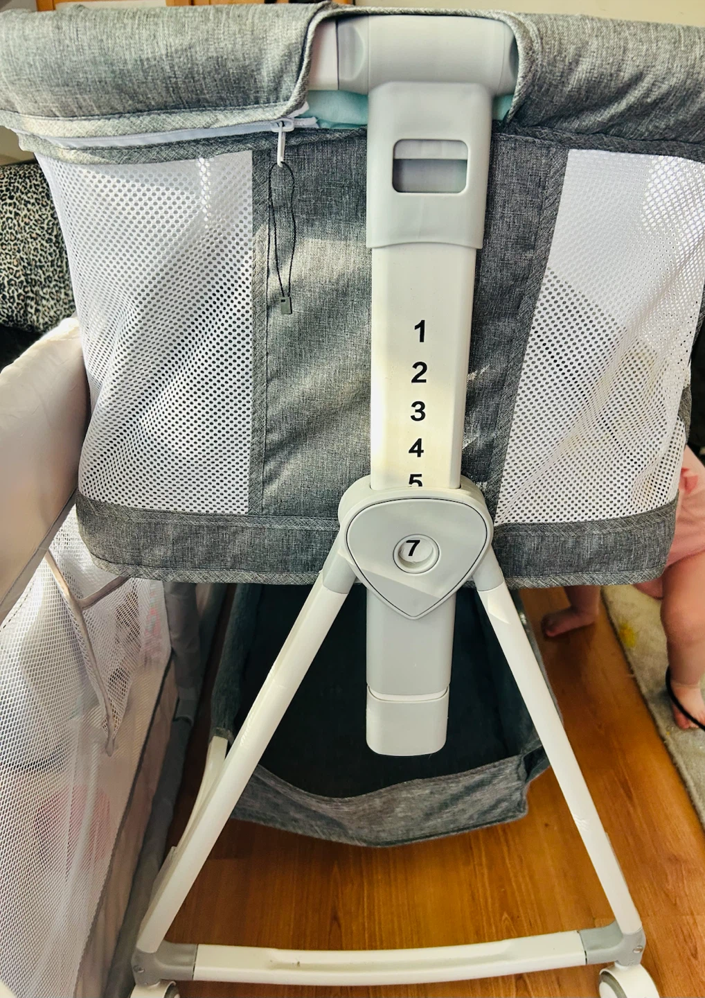 Baby Bedside Sleeper Bassinet - photo 4