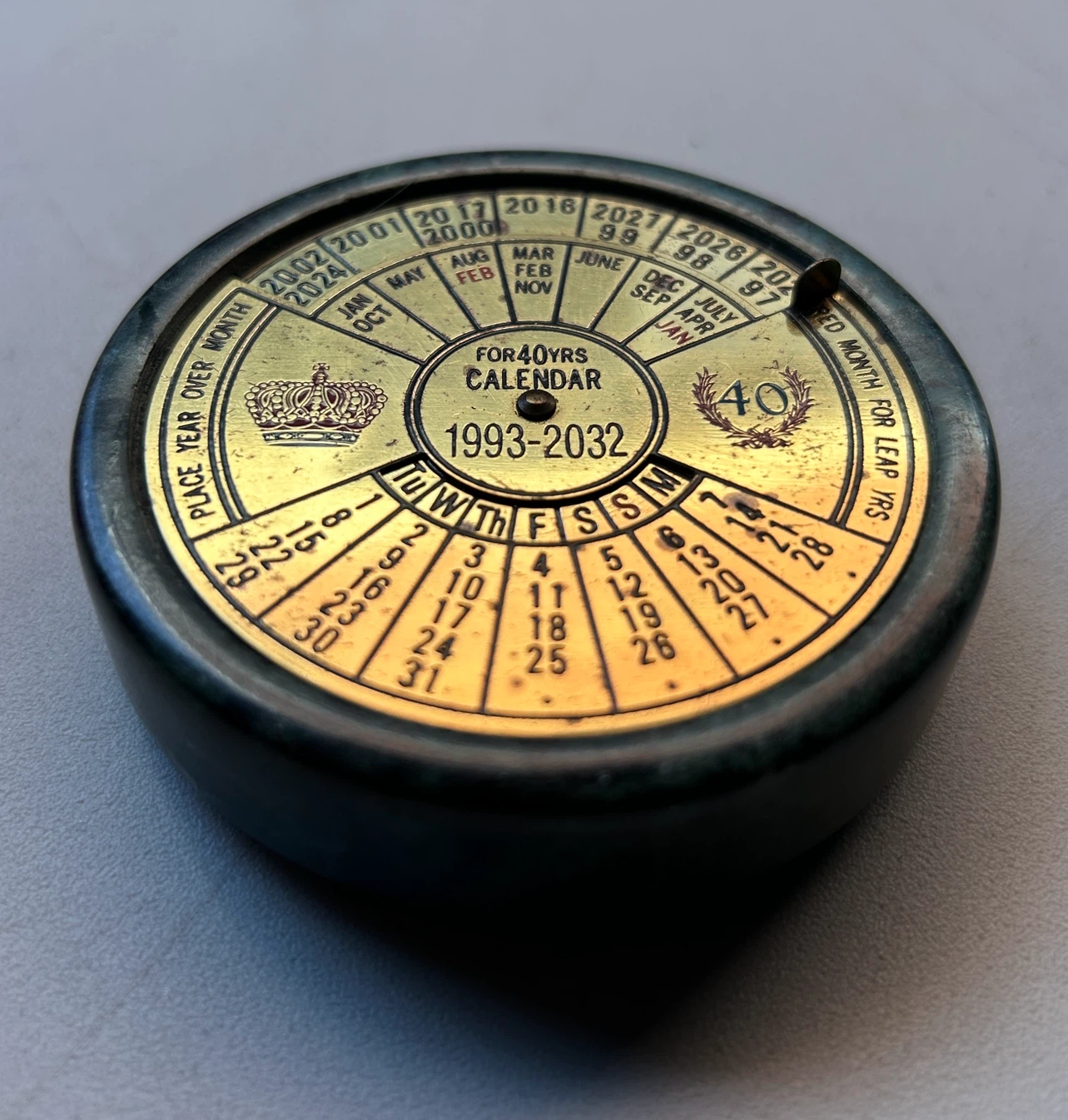 Vintage 1993-2032 Brass Perpetual Calendar - photo 2